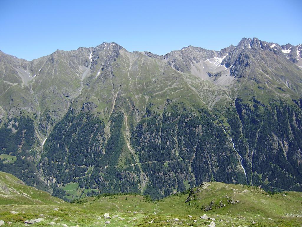 Hotel Haus Alpenglühn Längenfeld Exterior foto