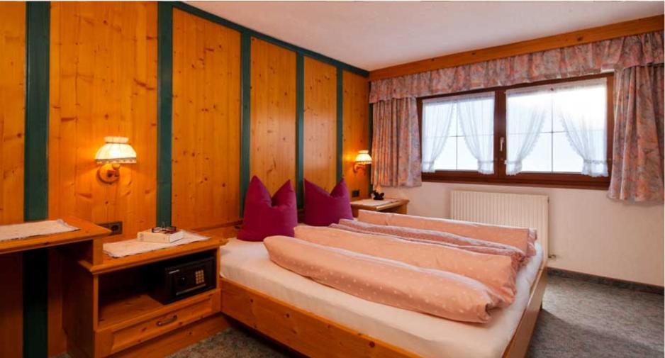 Hotel Haus Alpenglühn Längenfeld Habitación foto