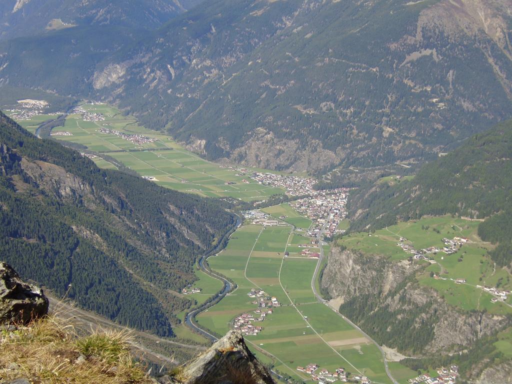 Hotel Haus Alpenglühn Längenfeld Exterior foto